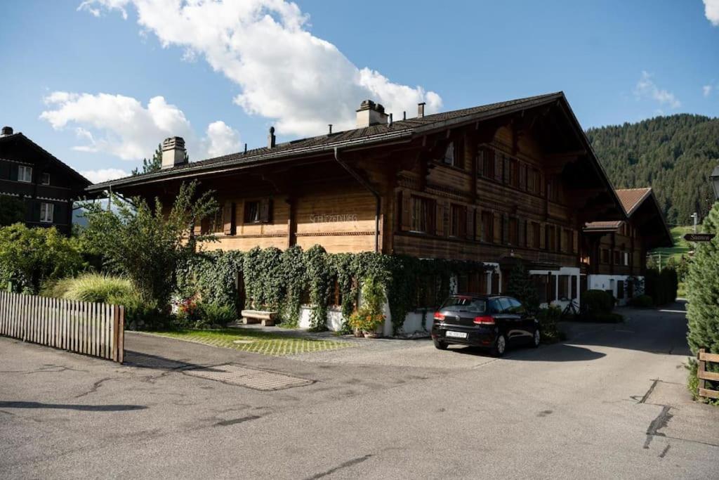 Charming Alpine Apartment Gstaad Bagian luar foto