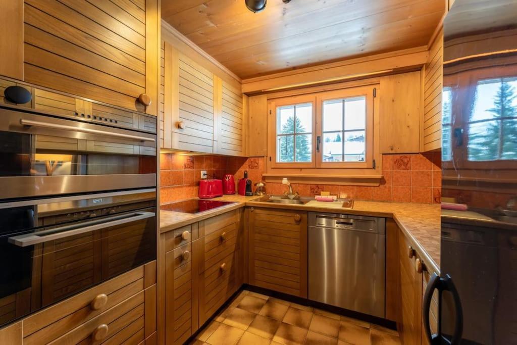 Charming Alpine Apartment Gstaad Bagian luar foto